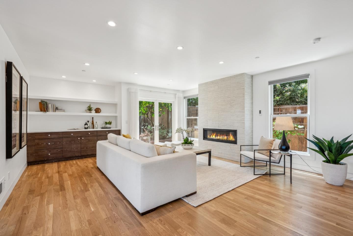 Detail Gallery Image 25 of 110 For 1 Millbrae Cir, Millbrae,  CA 94030 - 5 Beds | 4 Baths