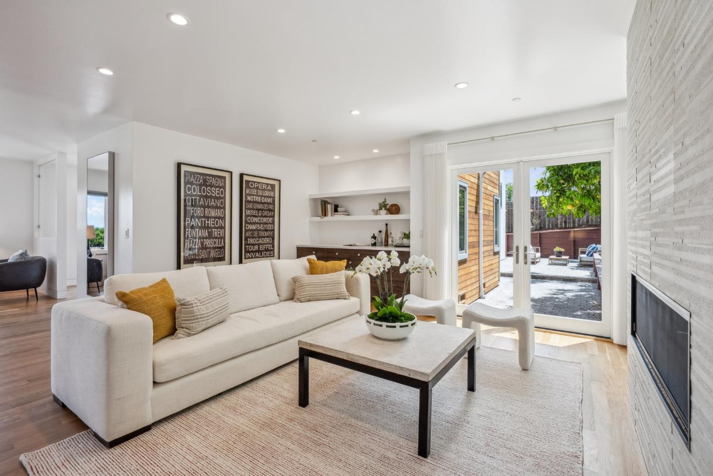 Detail Gallery Image 32 of 110 For 1 Millbrae Cir, Millbrae,  CA 94030 - 5 Beds | 4 Baths