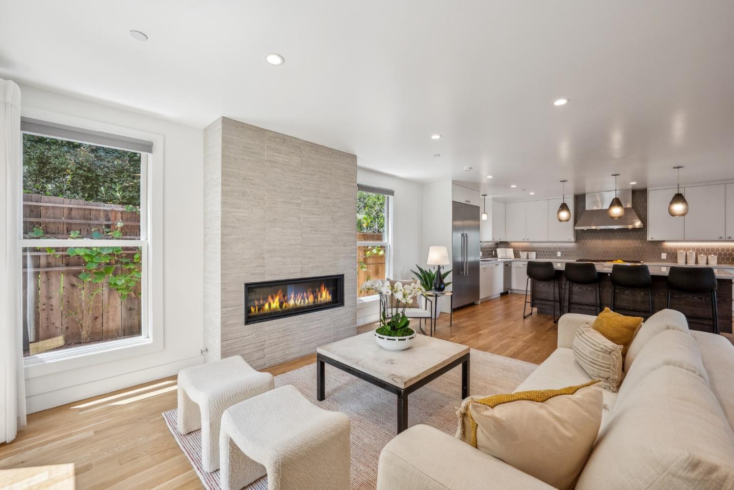 Detail Gallery Image 34 of 110 For 1 Millbrae Cir, Millbrae,  CA 94030 - 5 Beds | 4 Baths