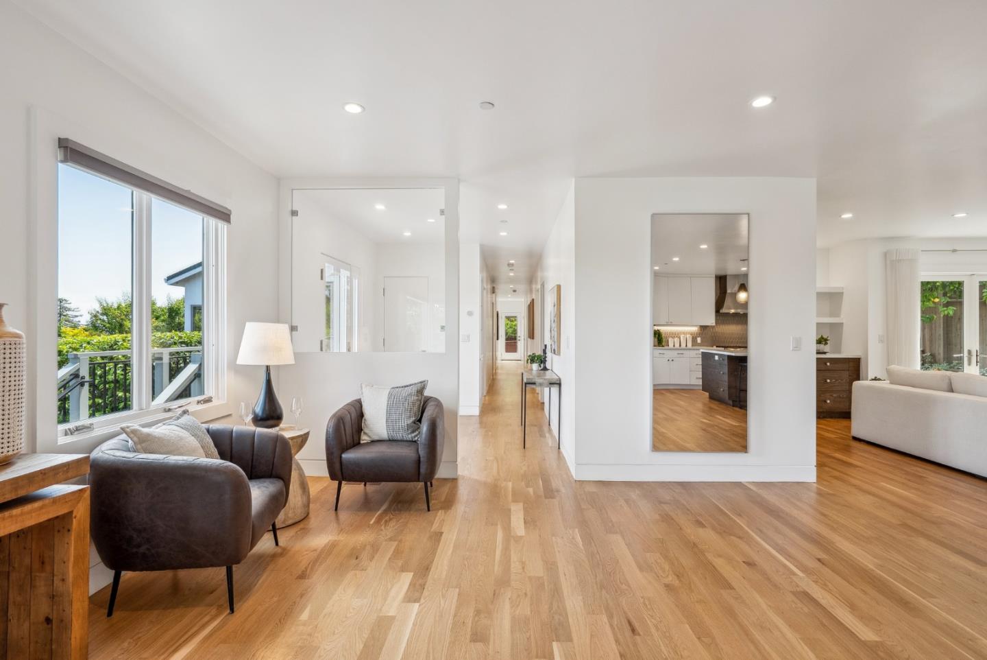 Detail Gallery Image 37 of 110 For 1 Millbrae Cir, Millbrae,  CA 94030 - 5 Beds | 4 Baths