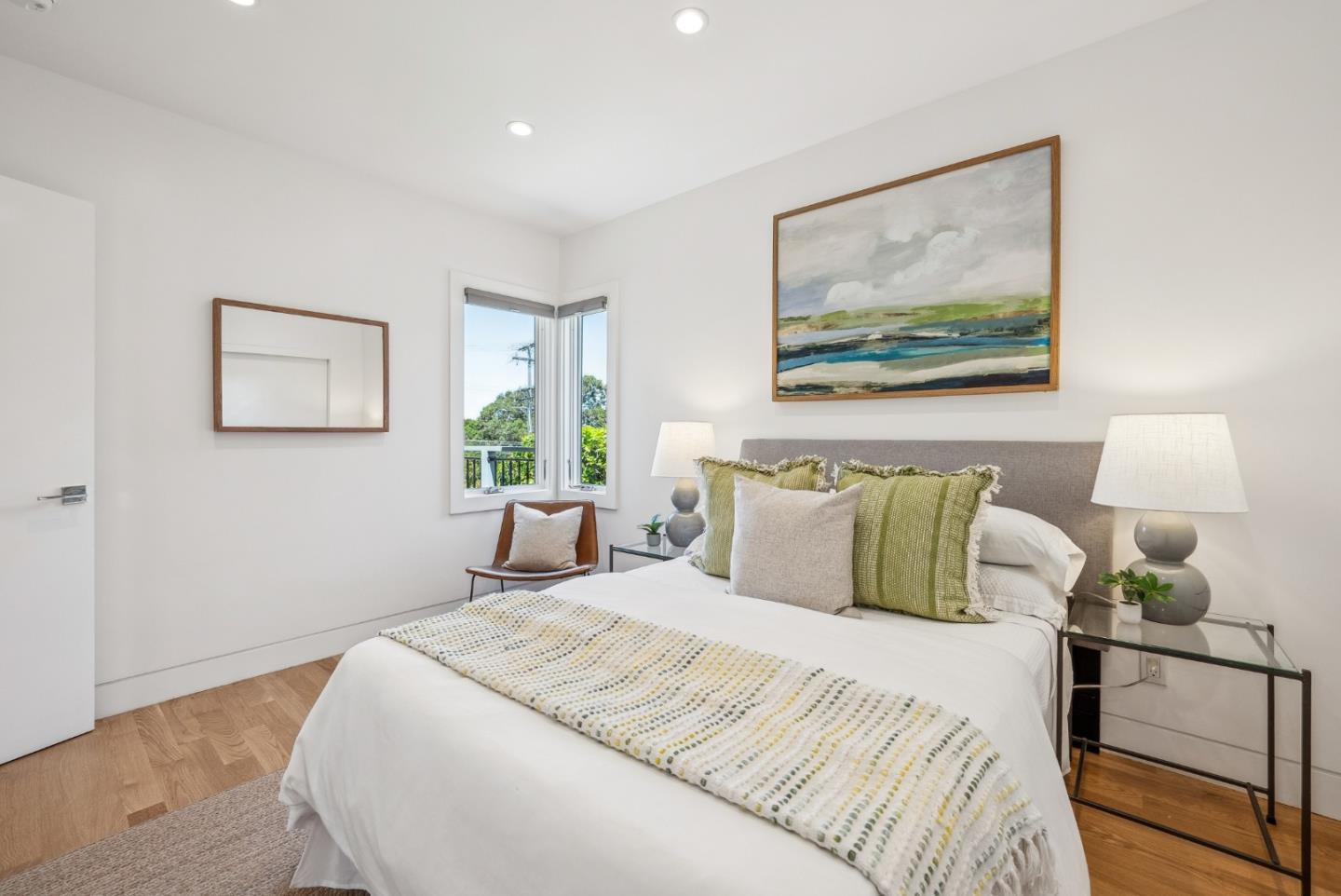 Detail Gallery Image 40 of 110 For 1 Millbrae Cir, Millbrae,  CA 94030 - 5 Beds | 4 Baths