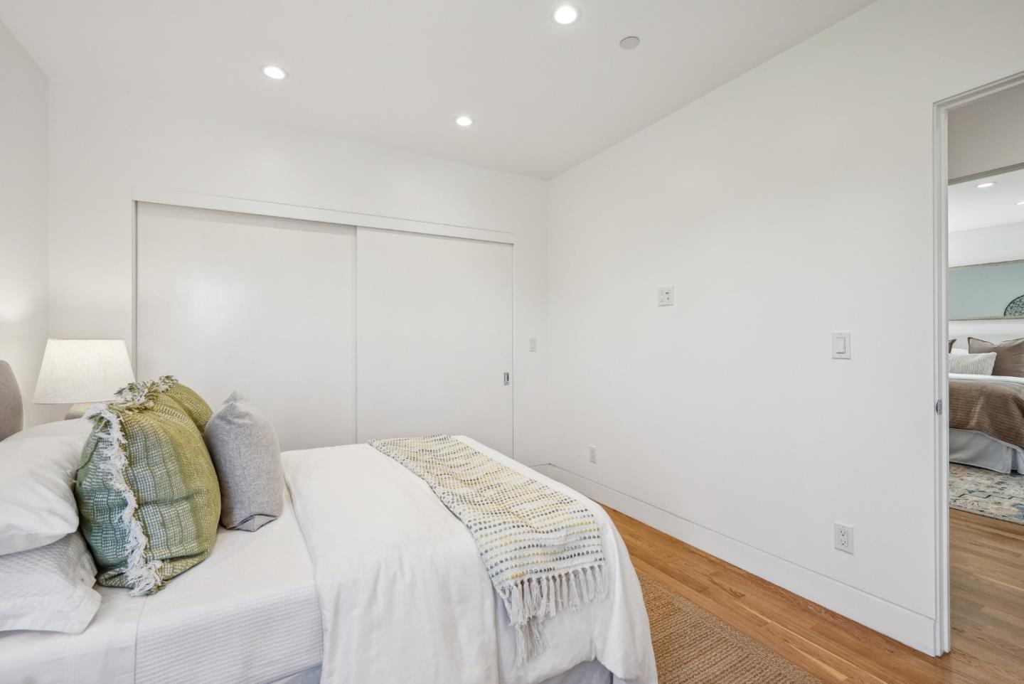 Detail Gallery Image 41 of 110 For 1 Millbrae Cir, Millbrae,  CA 94030 - 5 Beds | 4 Baths