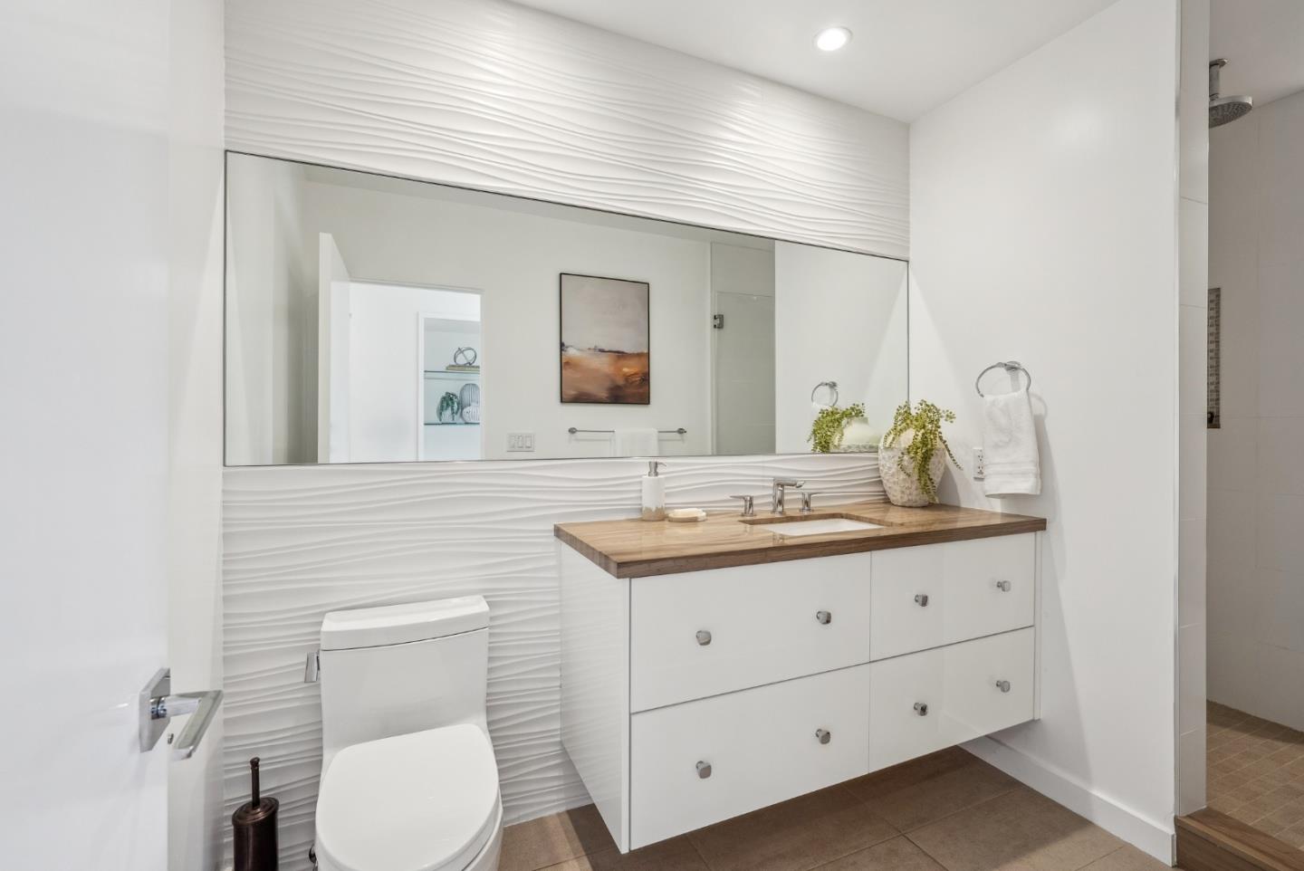 Detail Gallery Image 42 of 110 For 1 Millbrae Cir, Millbrae,  CA 94030 - 5 Beds | 4 Baths