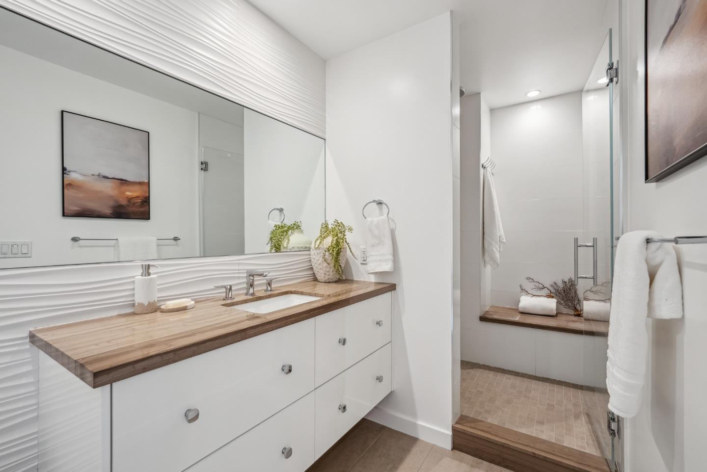 Detail Gallery Image 43 of 110 For 1 Millbrae Cir, Millbrae,  CA 94030 - 5 Beds | 4 Baths