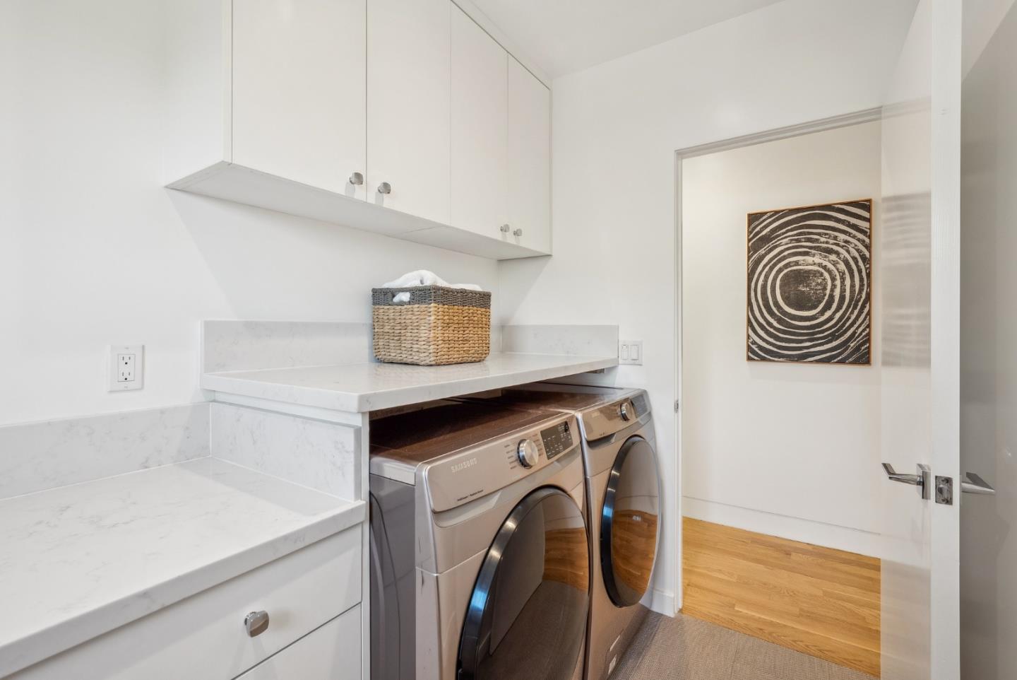 Detail Gallery Image 53 of 110 For 1 Millbrae Cir, Millbrae,  CA 94030 - 5 Beds | 4 Baths