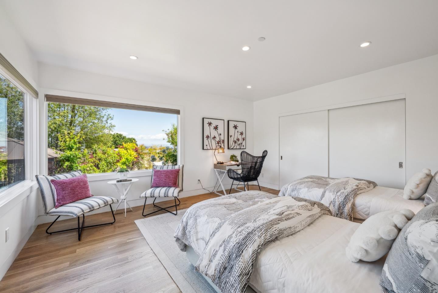 Detail Gallery Image 61 of 110 For 1 Millbrae Cir, Millbrae,  CA 94030 - 5 Beds | 4 Baths