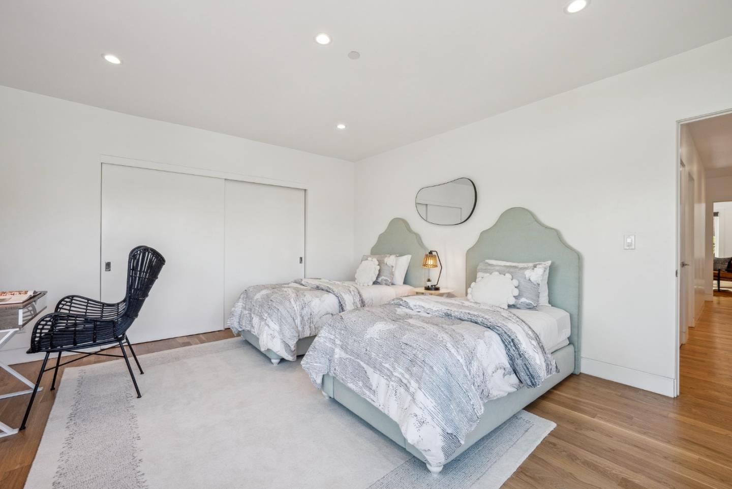 Detail Gallery Image 65 of 110 For 1 Millbrae Cir, Millbrae,  CA 94030 - 5 Beds | 4 Baths