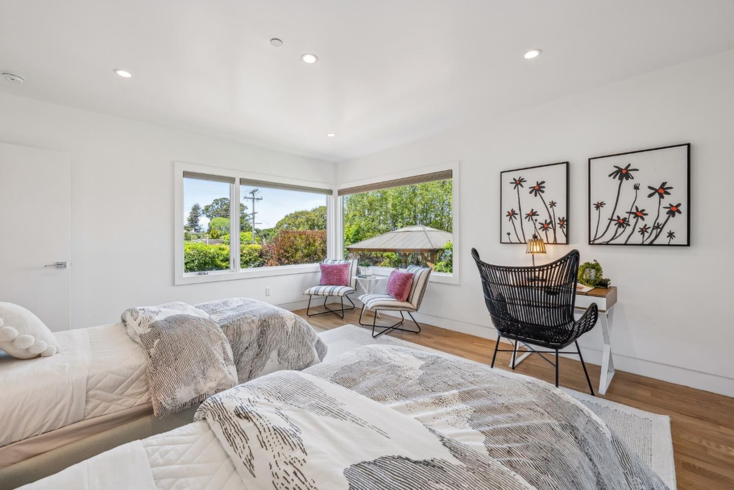 Detail Gallery Image 66 of 110 For 1 Millbrae Cir, Millbrae,  CA 94030 - 5 Beds | 4 Baths