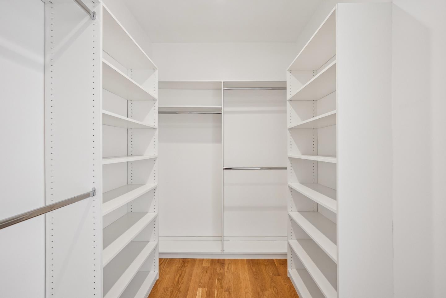 Detail Gallery Image 83 of 110 For 1 Millbrae Cir, Millbrae,  CA 94030 - 5 Beds | 4 Baths