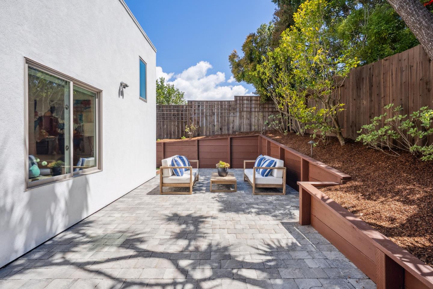 Detail Gallery Image 89 of 110 For 1 Millbrae Cir, Millbrae,  CA 94030 - 5 Beds | 4 Baths