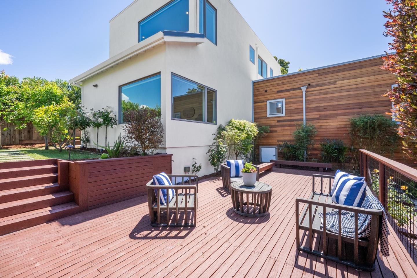 Detail Gallery Image 98 of 110 For 1 Millbrae Cir, Millbrae,  CA 94030 - 5 Beds | 4 Baths