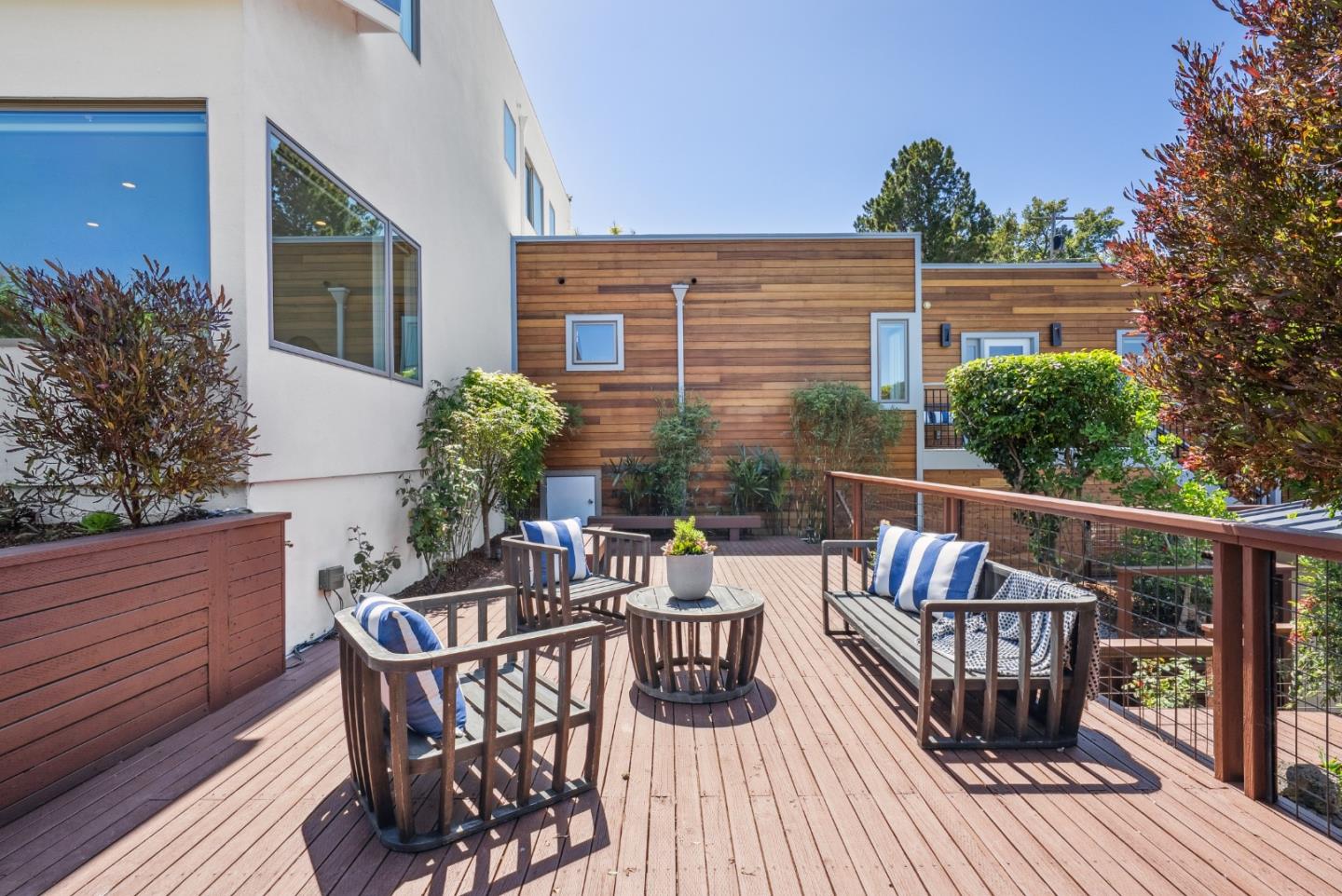 Detail Gallery Image 99 of 110 For 1 Millbrae Cir, Millbrae,  CA 94030 - 5 Beds | 4 Baths