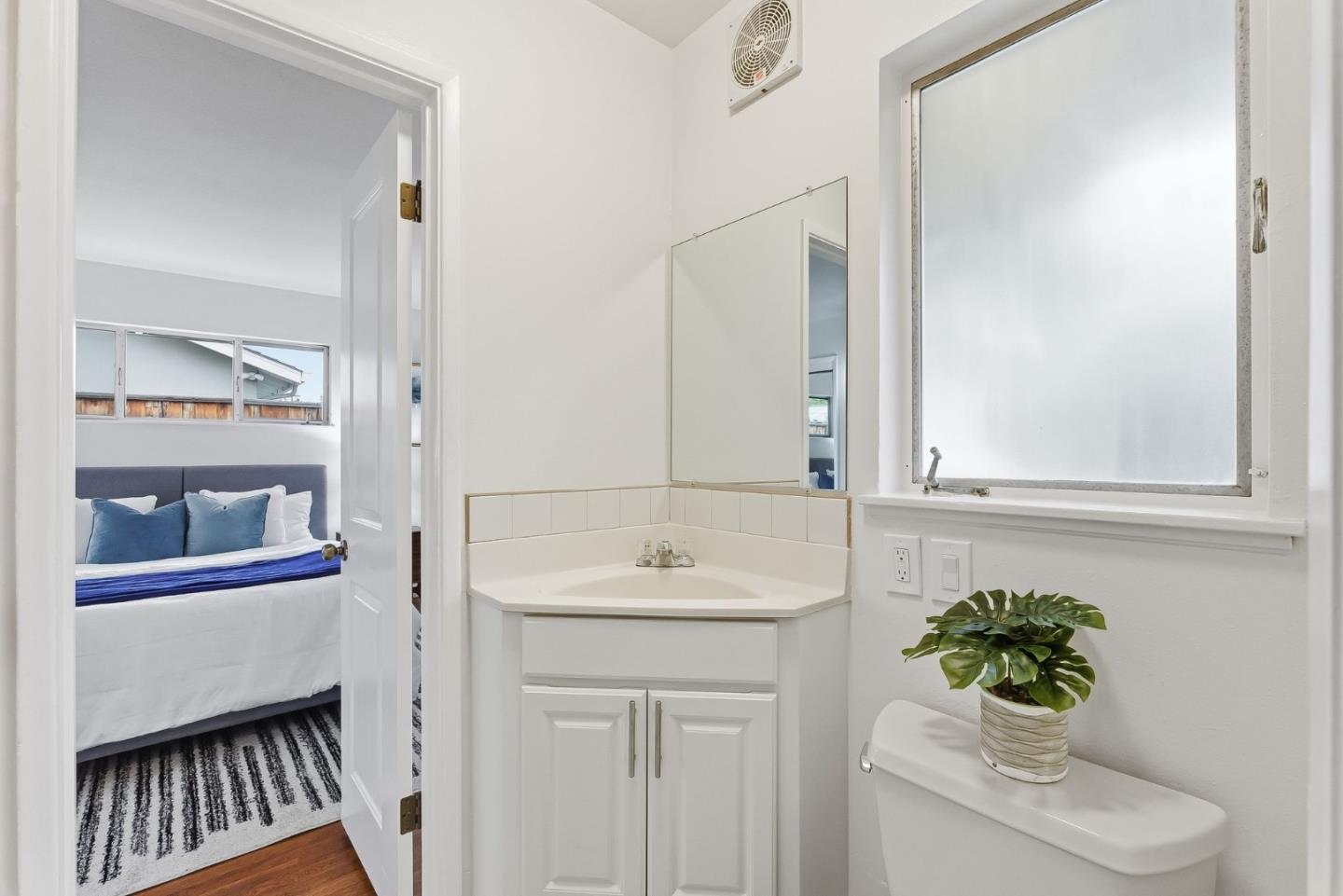 Detail Gallery Image 14 of 34 For 1978 Kobara Ln, San Jose,  CA 95124 - 3 Beds | 2 Baths