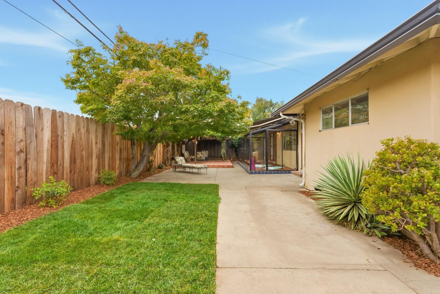 Detail Gallery Image 27 of 34 For 1978 Kobara Ln, San Jose,  CA 95124 - 3 Beds | 2 Baths