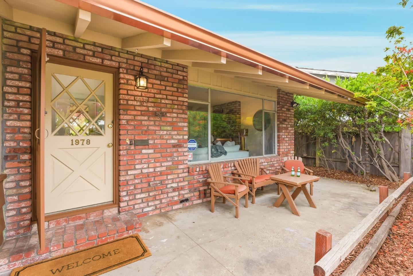 Detail Gallery Image 4 of 34 For 1978 Kobara Ln, San Jose,  CA 95124 - 3 Beds | 2 Baths