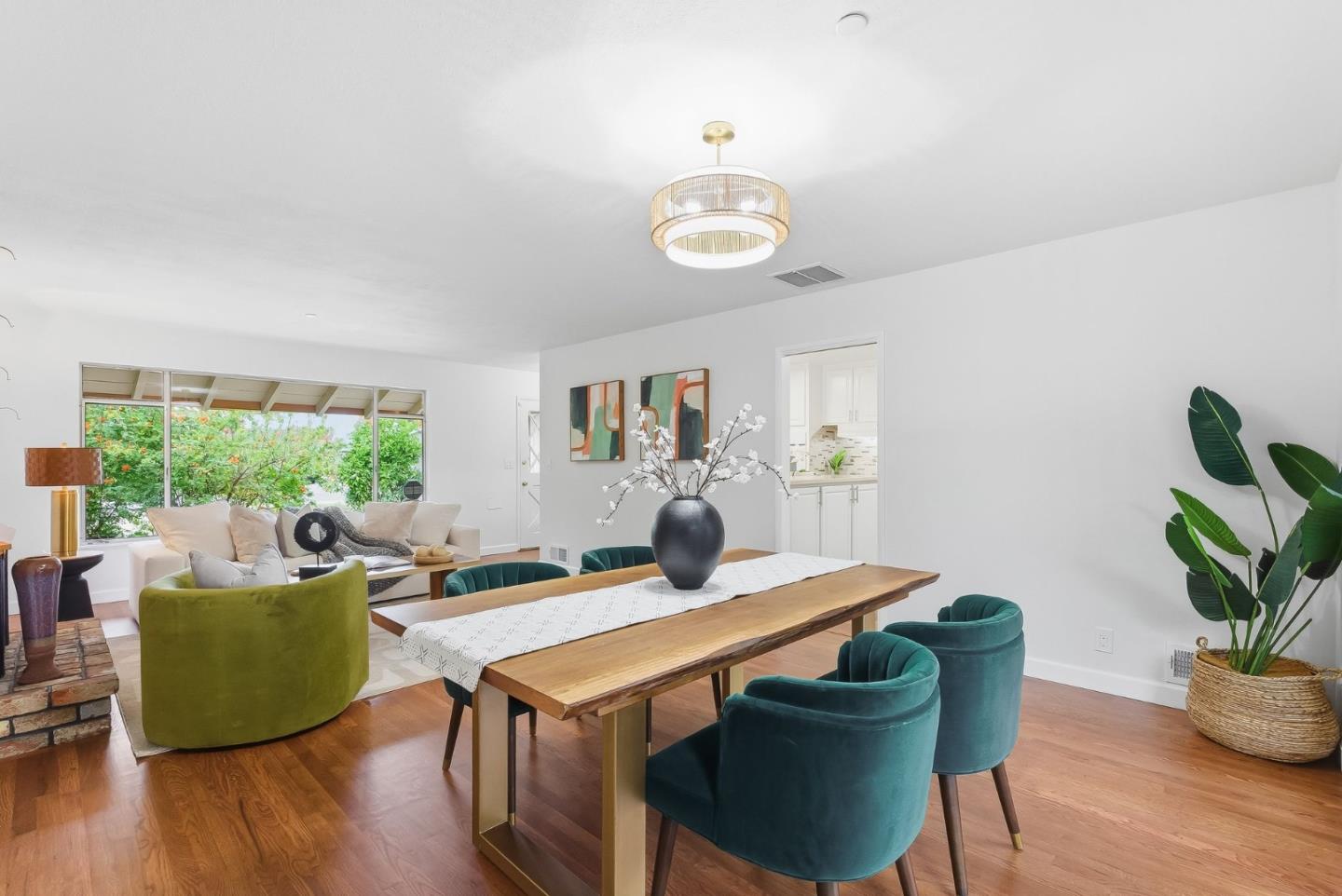 Detail Gallery Image 6 of 34 For 1978 Kobara Ln, San Jose,  CA 95124 - 3 Beds | 2 Baths