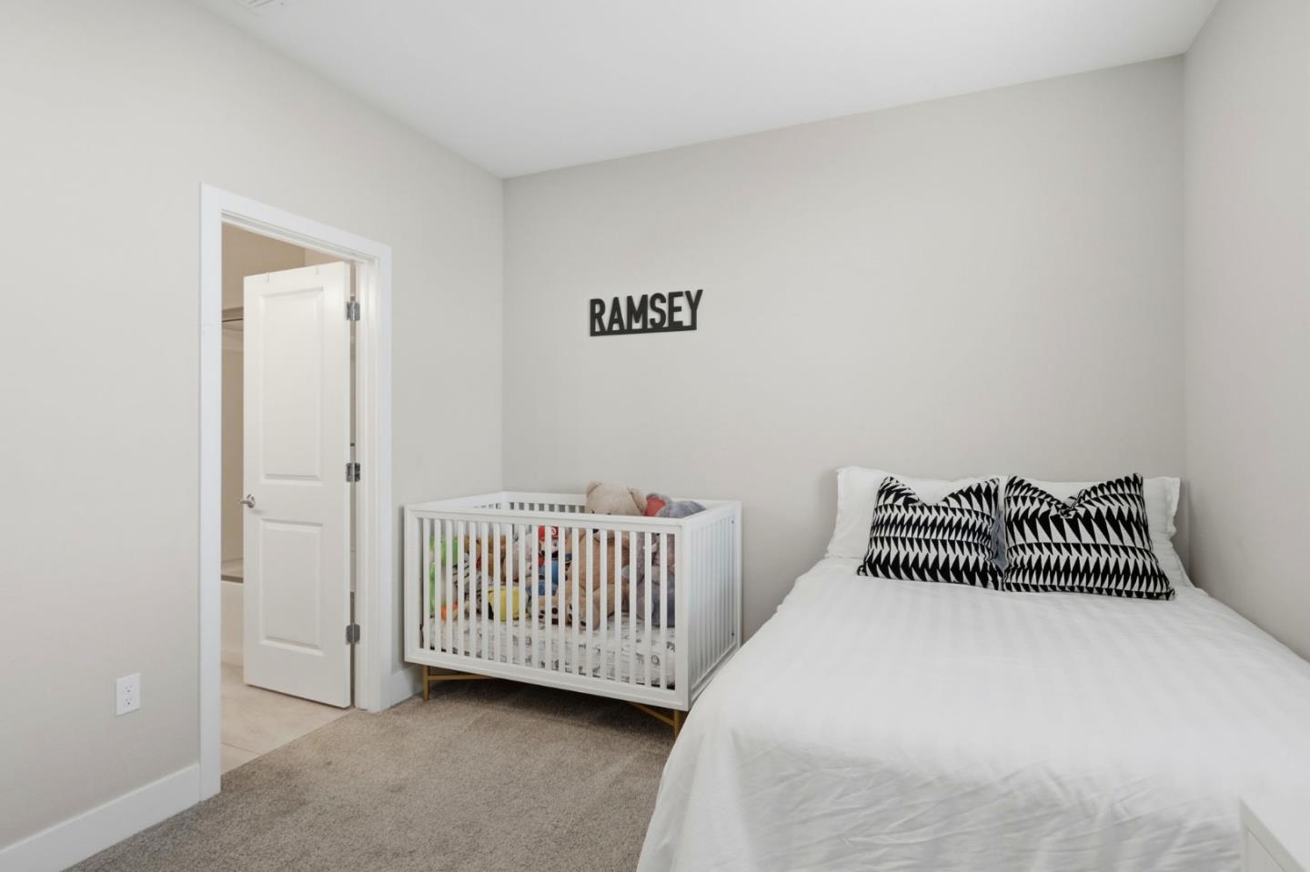 Detail Gallery Image 10 of 32 For 5740 Vibrant Loop, San Jose,  CA 95119 - 2 Beds | 2/1 Baths