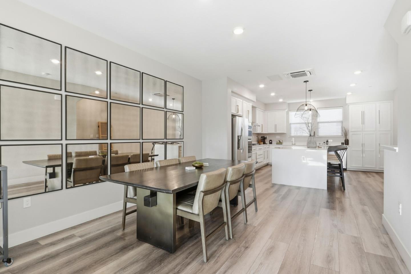 Detail Gallery Image 7 of 32 For 5740 Vibrant Loop, San Jose,  CA 95119 - 2 Beds | 2/1 Baths