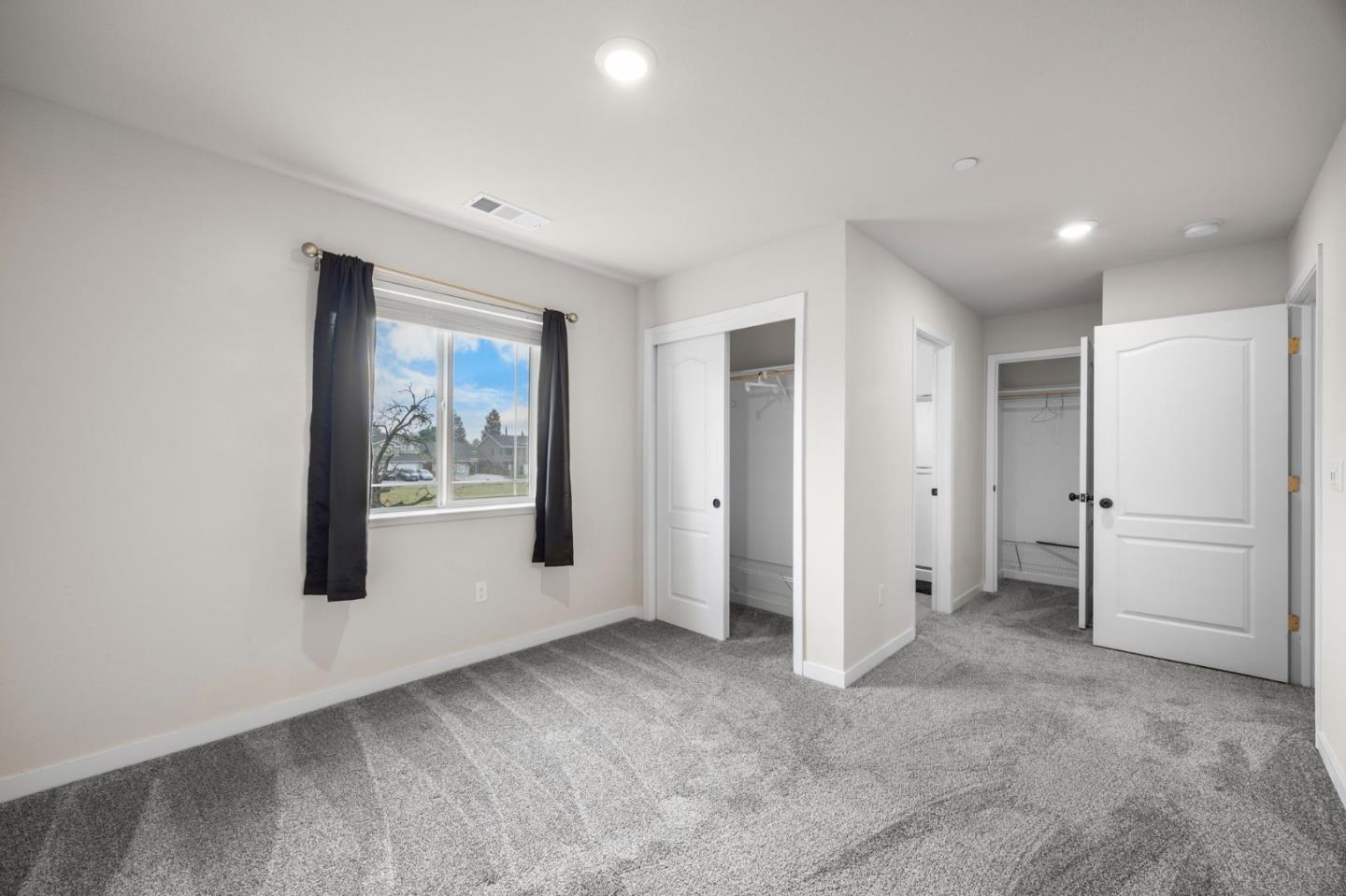 Detail Gallery Image 16 of 37 For 930 W Alameda St, Manteca,  CA 95336 - – Beds | – Baths