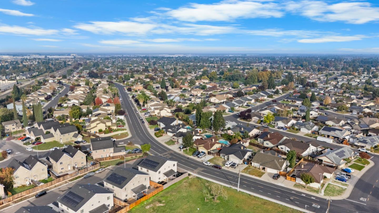 Detail Gallery Image 26 of 37 For 930 W Alameda St, Manteca,  CA 95336 - – Beds | – Baths