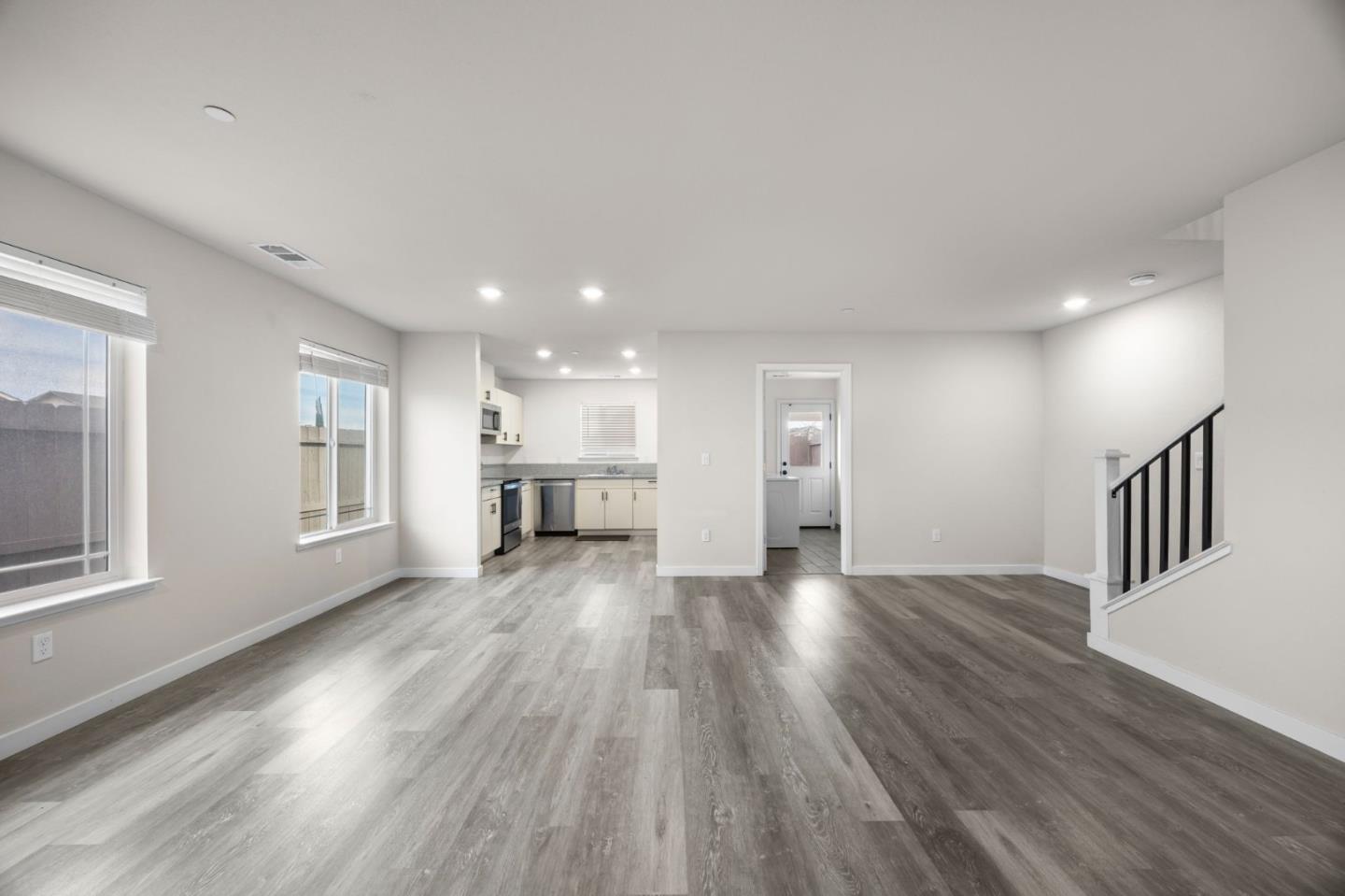 Detail Gallery Image 6 of 37 For 930 W Alameda St, Manteca,  CA 95336 - – Beds | – Baths