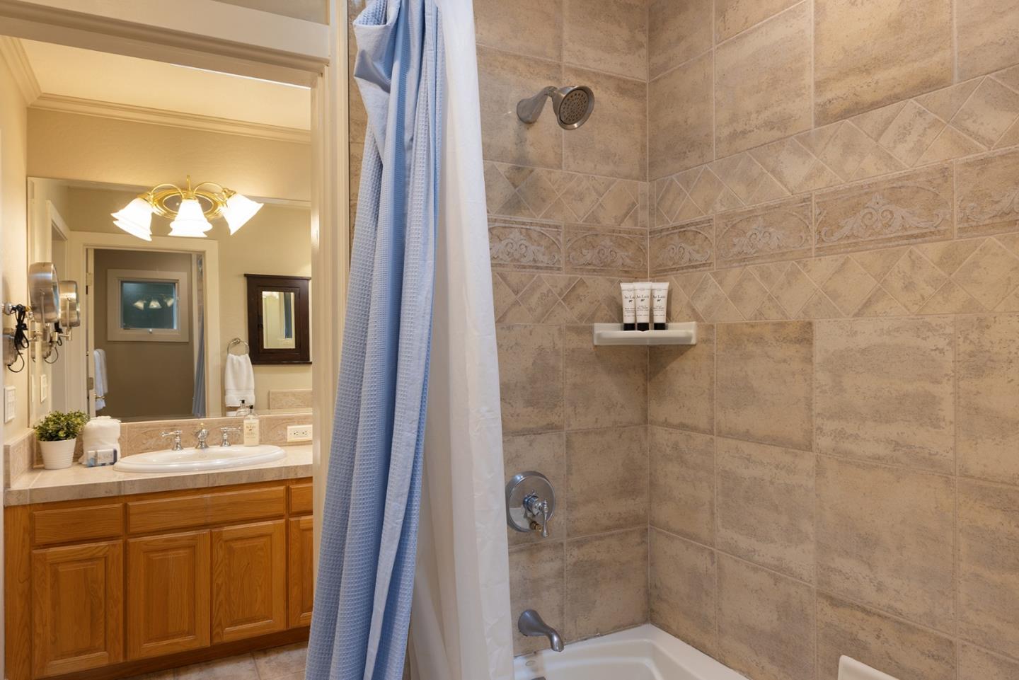 Detail Gallery Image 17 of 30 For 1006 Sunset Dr, Pacific Grove,  CA 93950 - 3 Beds | 2/1 Baths