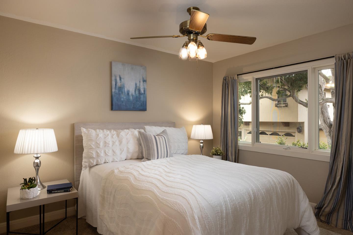 Detail Gallery Image 18 of 30 For 1006 Sunset Dr, Pacific Grove,  CA 93950 - 3 Beds | 2/1 Baths