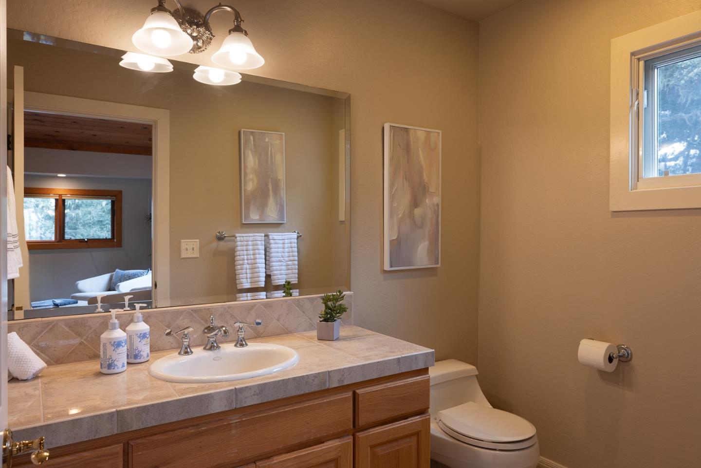 Detail Gallery Image 27 of 30 For 1006 Sunset Dr, Pacific Grove,  CA 93950 - 3 Beds | 2/1 Baths