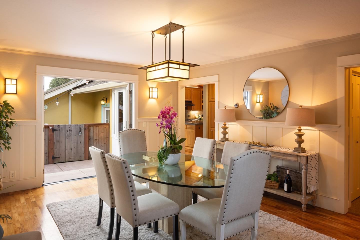 Detail Gallery Image 8 of 30 For 1006 Sunset Dr, Pacific Grove,  CA 93950 - 3 Beds | 2/1 Baths