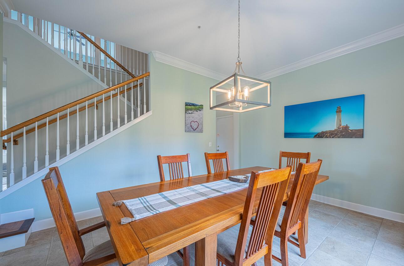 Detail Gallery Image 11 of 60 For 17403 Avenida Los Altos, Salinas,  CA 93907 - 5 Beds | 3 Baths