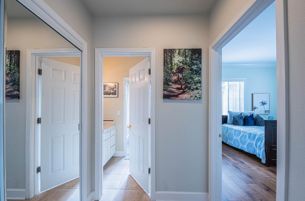 Detail Gallery Image 22 of 60 For 17403 Avenida Los Altos, Salinas,  CA 93907 - 5 Beds | 3 Baths