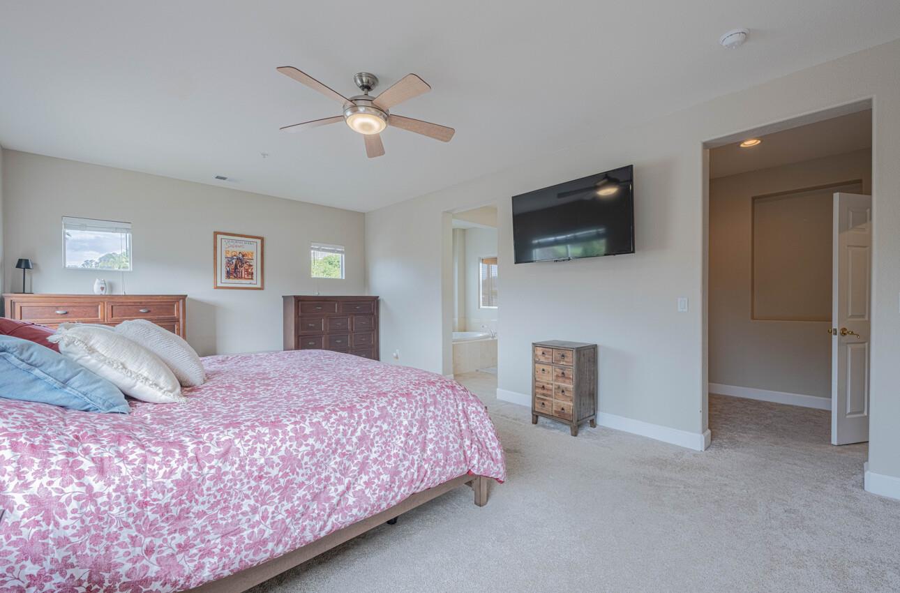 Detail Gallery Image 33 of 60 For 17403 Avenida Los Altos, Salinas,  CA 93907 - 5 Beds | 3 Baths