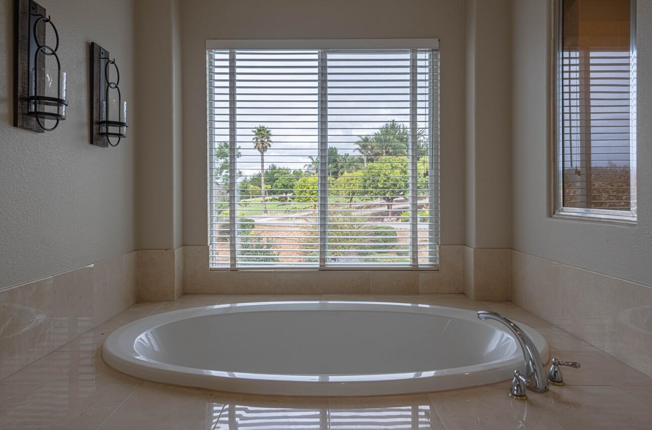 Detail Gallery Image 38 of 60 For 17403 Avenida Los Altos, Salinas,  CA 93907 - 5 Beds | 3 Baths