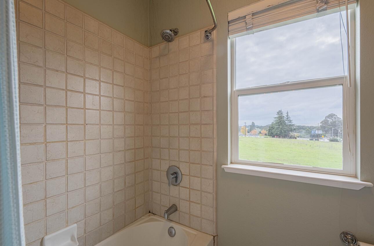 Detail Gallery Image 46 of 60 For 17403 Avenida Los Altos, Salinas,  CA 93907 - 5 Beds | 3 Baths