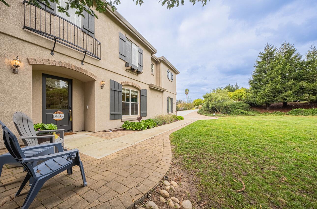 Detail Gallery Image 7 of 60 For 17403 Avenida Los Altos, Salinas,  CA 93907 - 5 Beds | 3 Baths