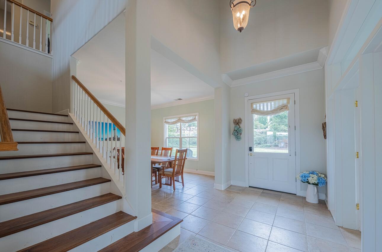 Detail Gallery Image 9 of 60 For 17403 Avenida Los Altos, Salinas,  CA 93907 - 5 Beds | 3 Baths