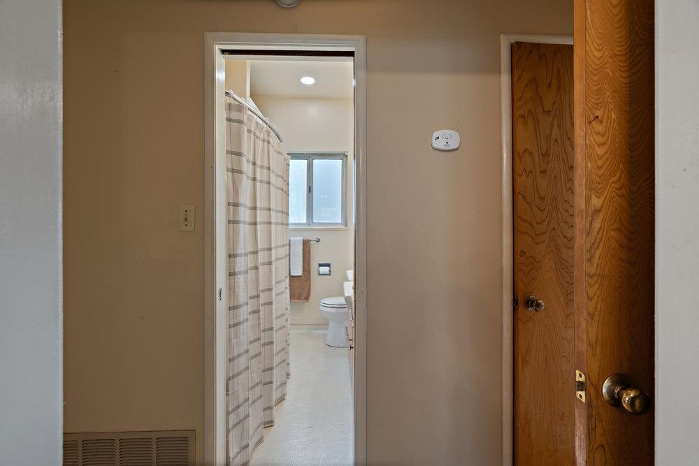 Detail Gallery Image 13 of 64 For 588 6th St, Hollister,  CA 95023 - 2 Beds | 1 Baths