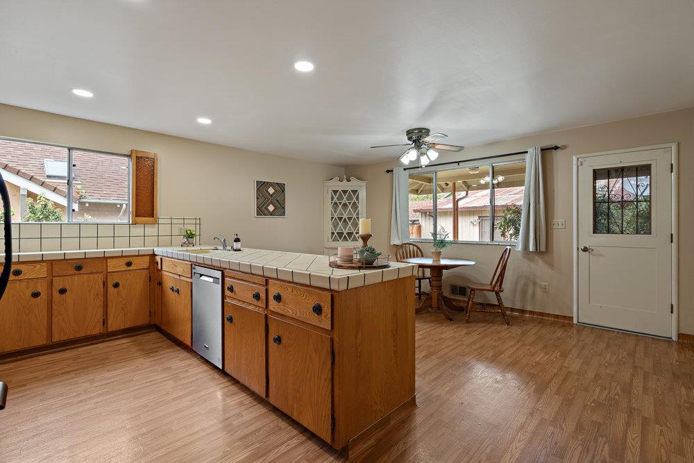 Detail Gallery Image 18 of 64 For 588 6th St, Hollister,  CA 95023 - 2 Beds | 1 Baths