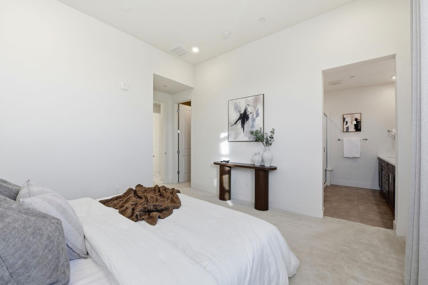 Detail Gallery Image 19 of 27 For 557 Charles Fraker Ter #1,  Sunnyvale,  CA 94085 - 4 Beds | 3/1 Baths