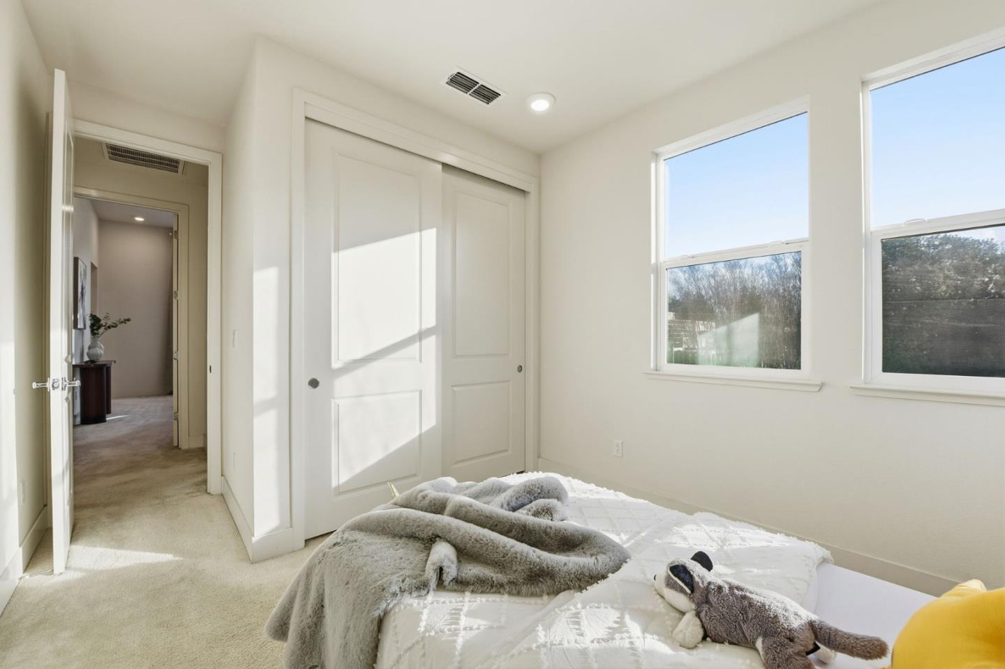 Detail Gallery Image 23 of 27 For 557 Charles Fraker Ter #1,  Sunnyvale,  CA 94085 - 4 Beds | 3/1 Baths