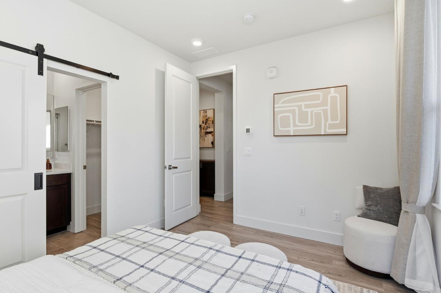 Detail Gallery Image 5 of 27 For 557 Charles Fraker Ter #1,  Sunnyvale,  CA 94085 - 4 Beds | 3/1 Baths