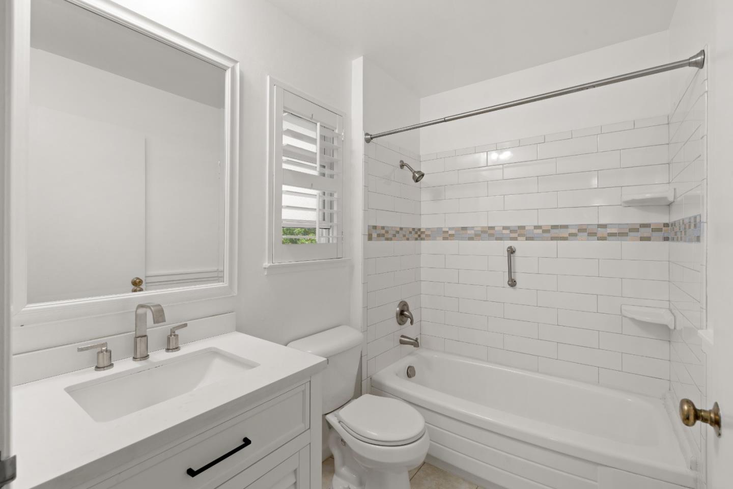 Detail Gallery Image 10 of 12 For 14225 Lora Dr #70,  Los Gatos,  CA 95032 - 2 Beds | 1 Baths