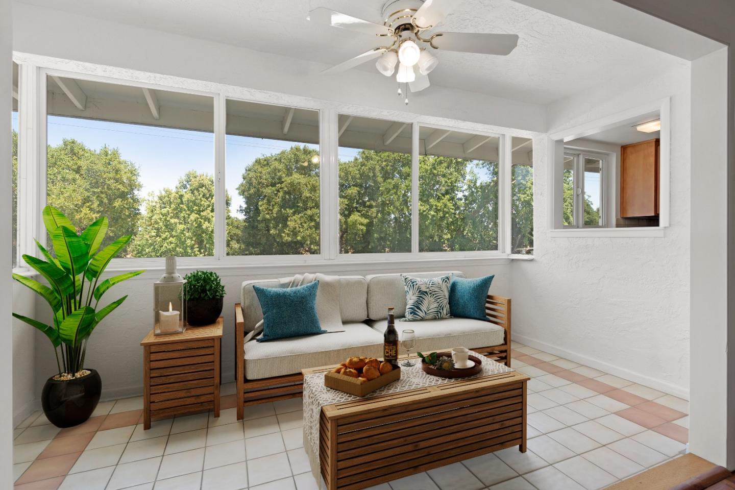 Detail Gallery Image 4 of 12 For 14225 Lora Dr #70,  Los Gatos,  CA 95032 - 2 Beds | 1 Baths