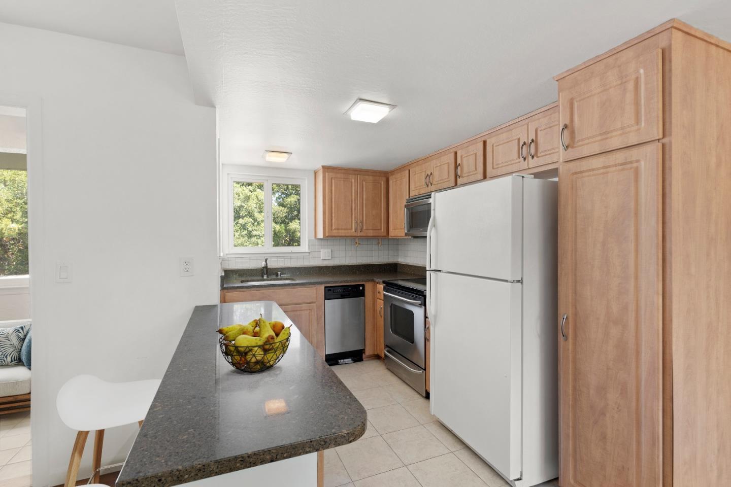 Detail Gallery Image 7 of 12 For 14225 Lora Dr #70,  Los Gatos,  CA 95032 - 2 Beds | 1 Baths