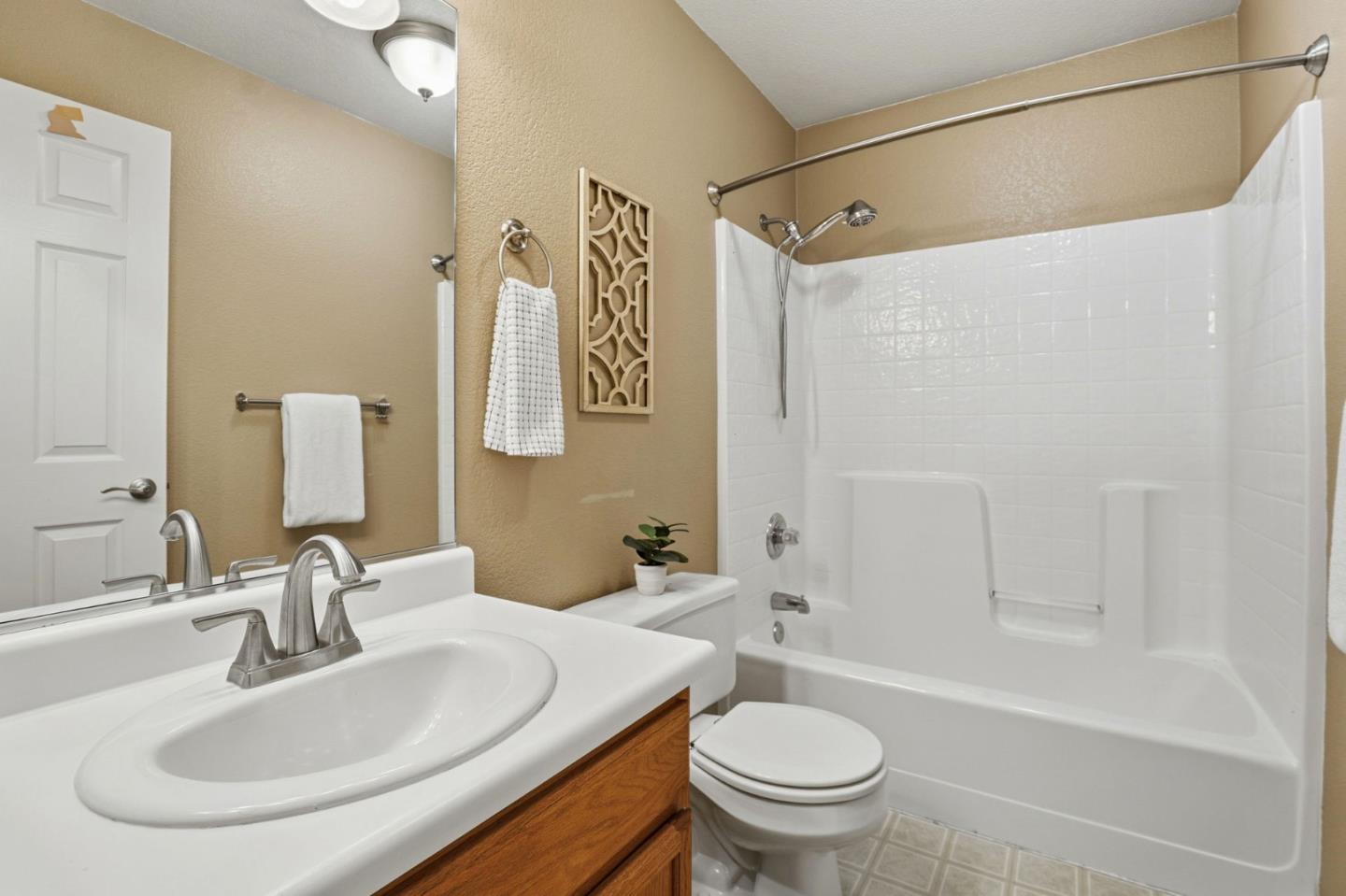 Detail Gallery Image 42 of 55 For 1341 Briarberry Ln, Gilroy,  CA 95020 - 4 Beds | 2/1 Baths