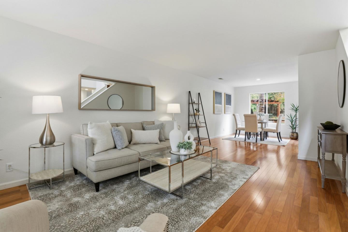 Detail Gallery Image 7 of 55 For 1341 Briarberry Ln, Gilroy,  CA 95020 - 4 Beds | 2/1 Baths