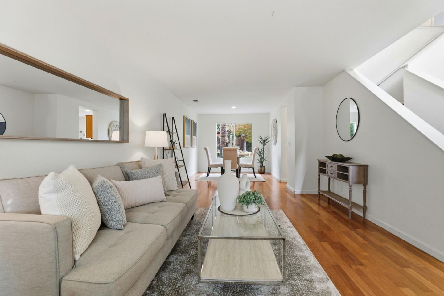 Detail Gallery Image 8 of 55 For 1341 Briarberry Ln, Gilroy,  CA 95020 - 4 Beds | 2/1 Baths