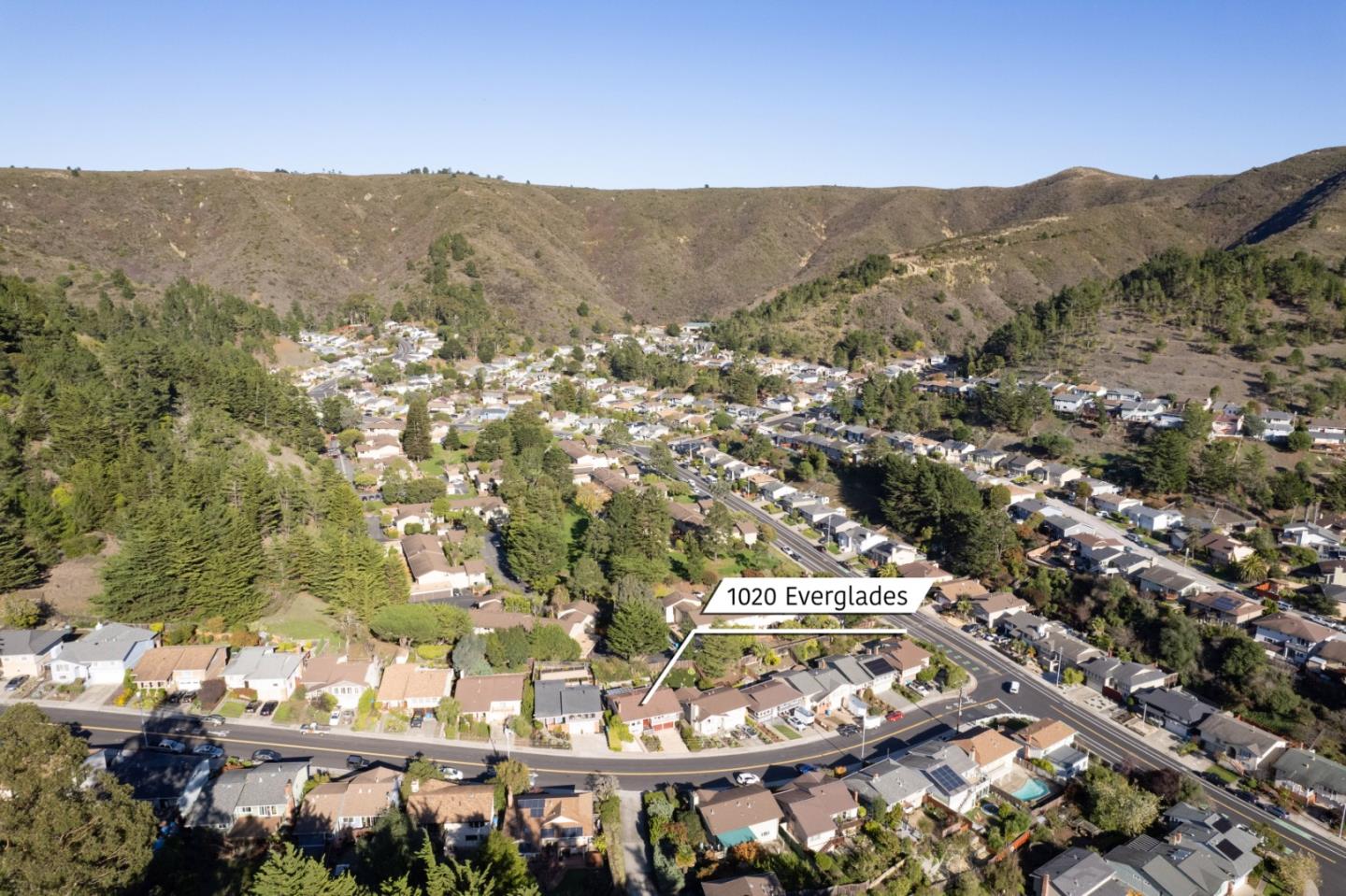 Detail Gallery Image 25 of 27 For 1020 Everglades Dr, Pacifica,  CA 94044 - 4 Beds | 3 Baths