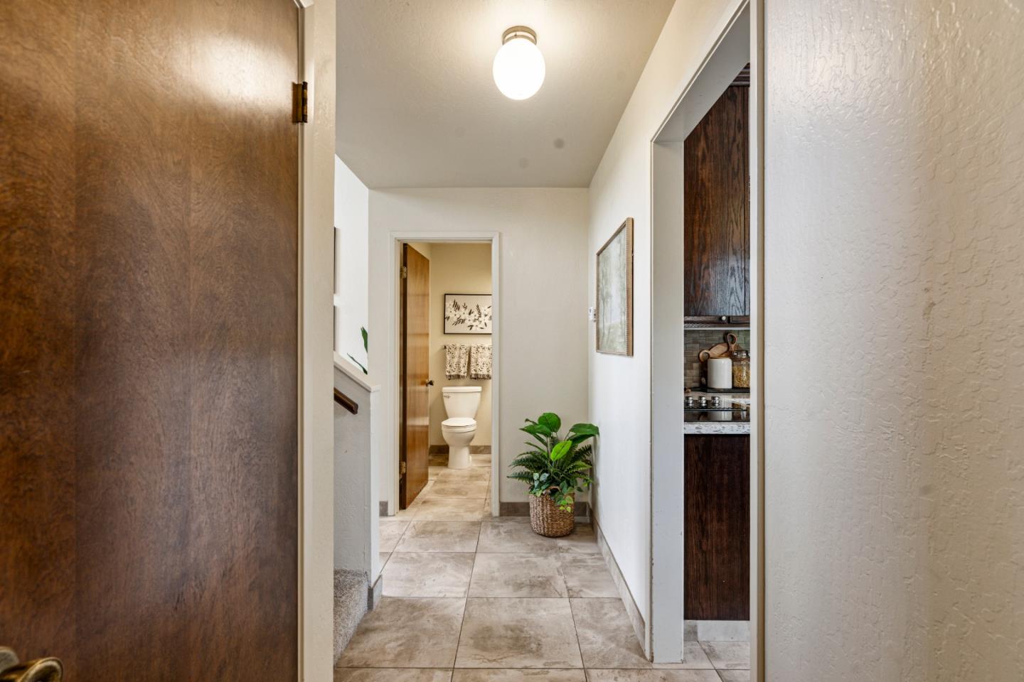Detail Gallery Image 12 of 35 For 30 Donnas Ln, Hollister,  CA 95023 - 2 Beds | 2/1 Baths
