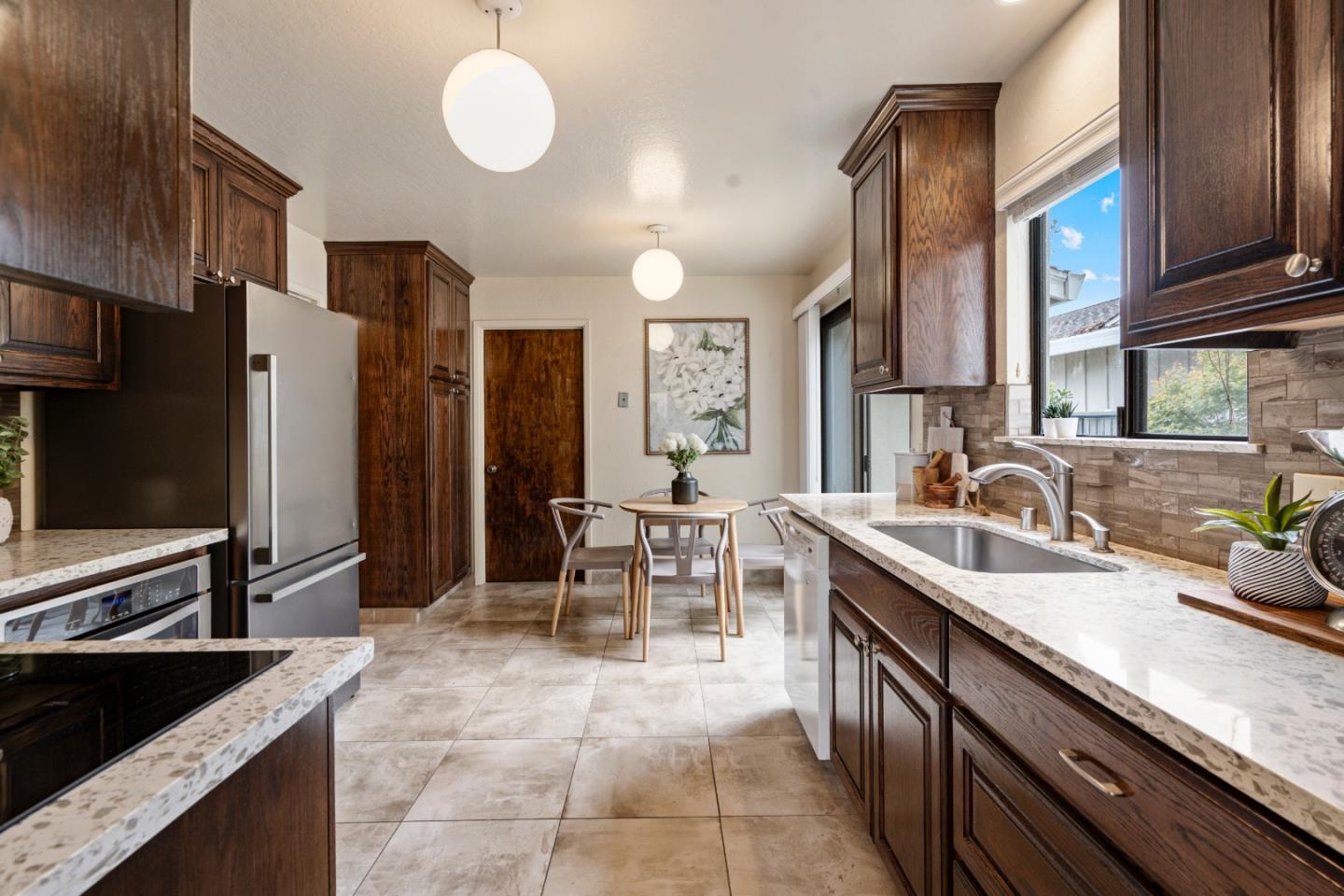 Detail Gallery Image 13 of 35 For 30 Donnas Ln, Hollister,  CA 95023 - 2 Beds | 2/1 Baths